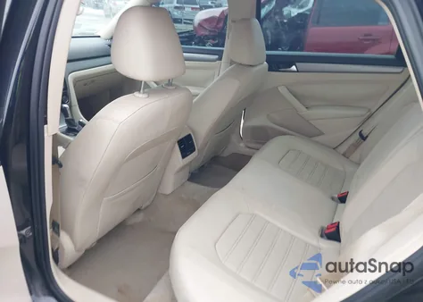 2015 Volkswagen Passat 1.8T Se из США, поврежденный, VIN 1VWBS7A34FC047220